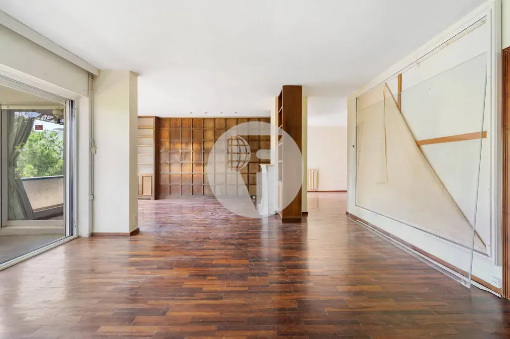 Living Room - Spacious Flat with Terrace in Exclusive Barcelona