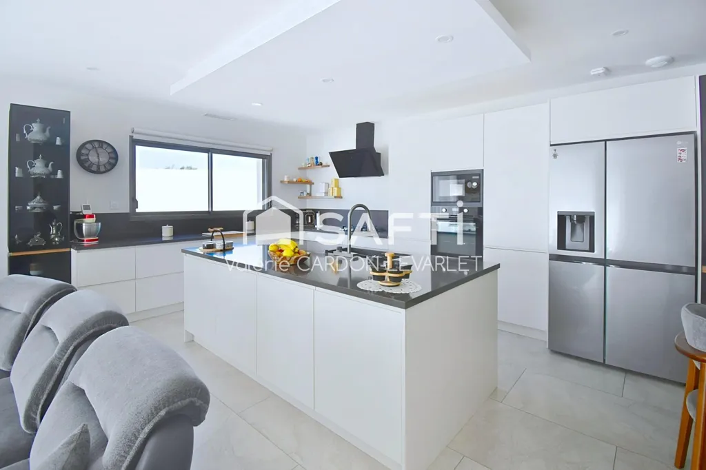 Cuisine - Villa Contemporaine avec Piscine dans un Lotissement Sécurisé