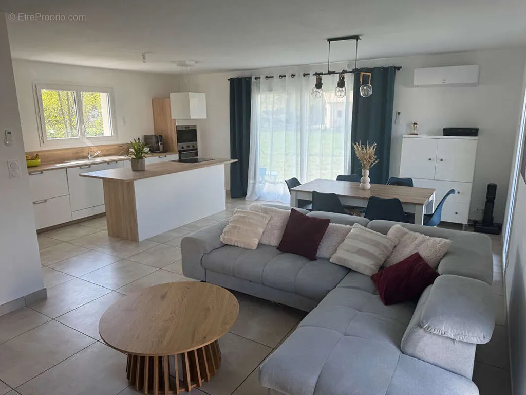 Séjour - Maison Contemporaine avec Jardin à Hostens