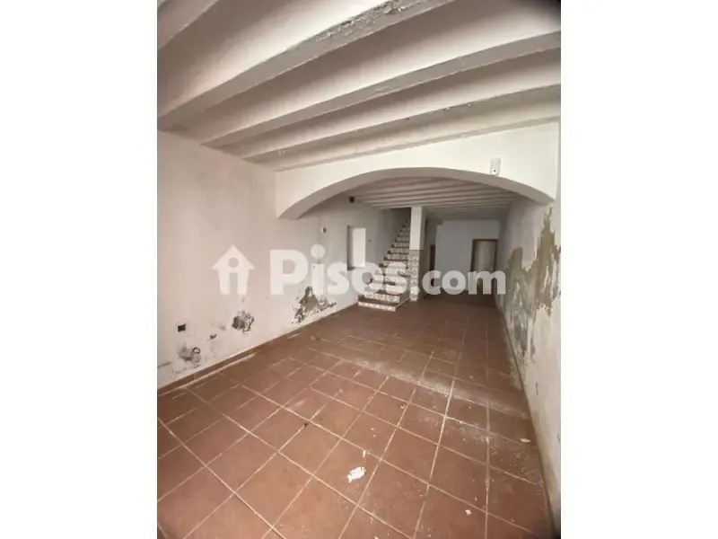 Garaaž - House for Renovation with Terrace in Vélez-Blanco