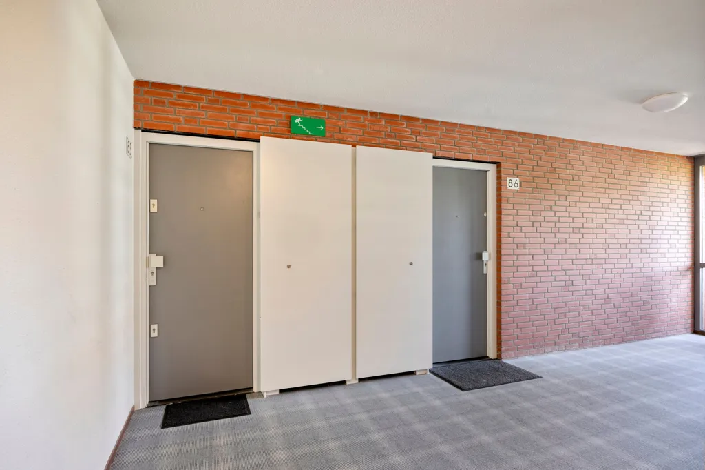 Entrée - 4-Bedroom Gallery Flat with Balcony in Green Area