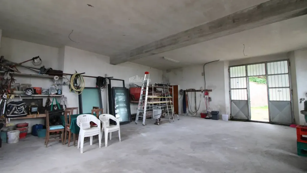 Garage - Three-Level House in Historic Centre, Campofilone