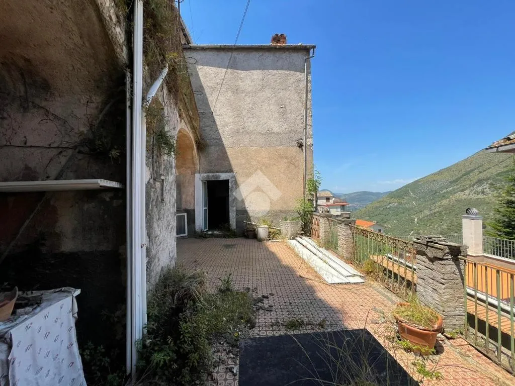 Terrazza - Historic Semidetached House in Esperia