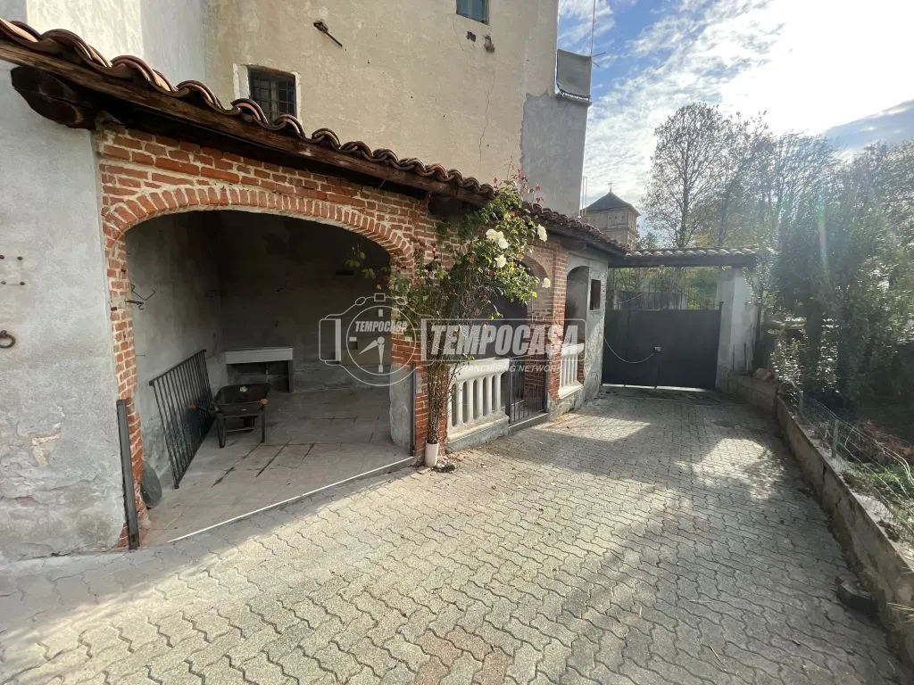 Garden - Bifamiliar House with Private Courtyard in Agliè