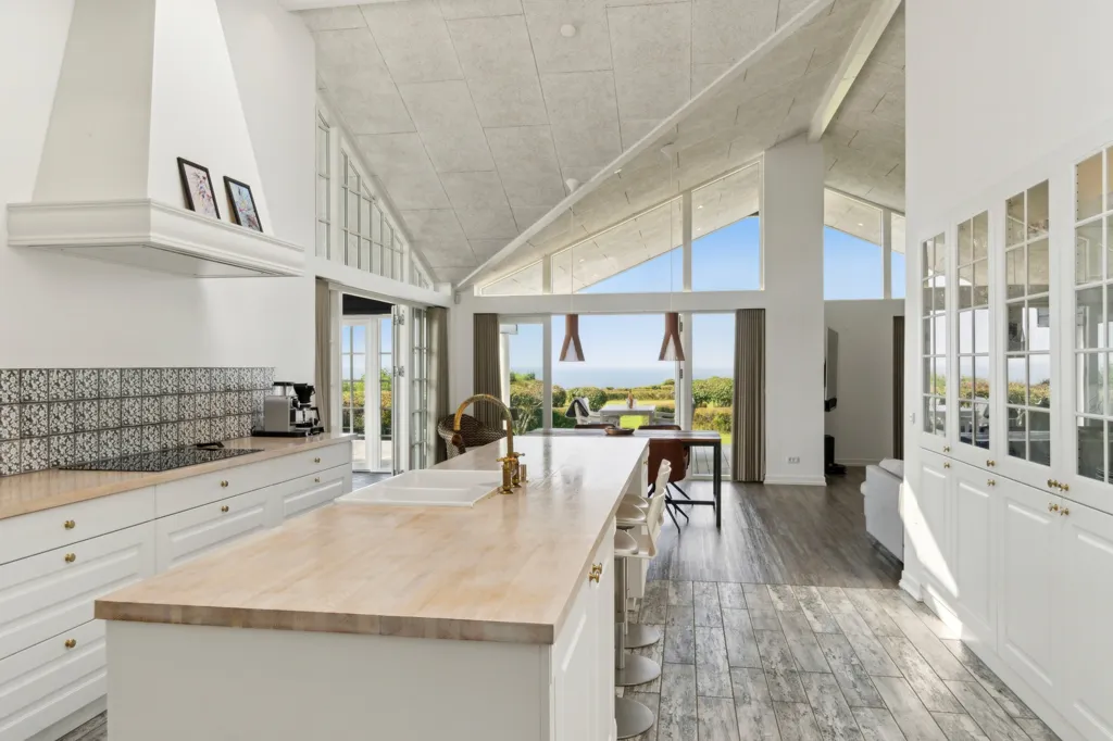 Cuisine - Modern Summerhouse with Water View at Storebælt