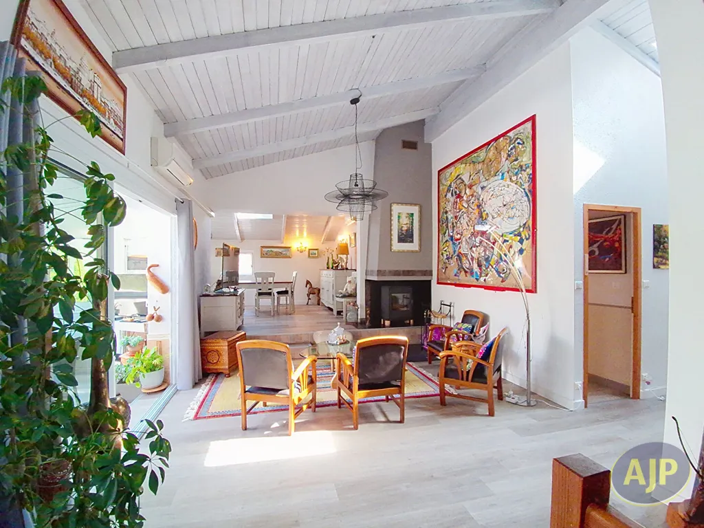 Soggiorno - Atypical House with Pool in St André D'Ornay