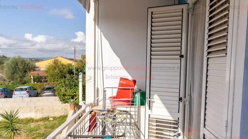 Rõdu - Bilocale with Private Parking in Siracusa
