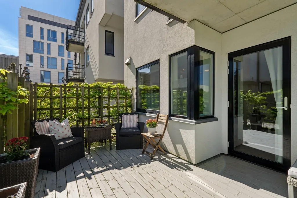 Terrasse - Modern 2-Bedroom with Terrace in Kristiansand Centre
