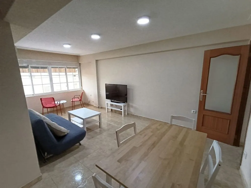 Elutuba - Furnished Flat with Air Conditioning in Rochelambert