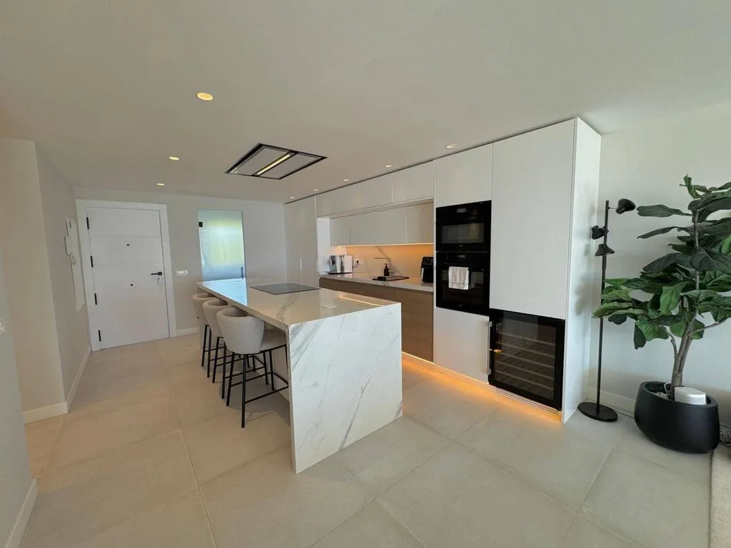 Cuisine - Frontline Duplex Penthouse with Sea View in Estepona