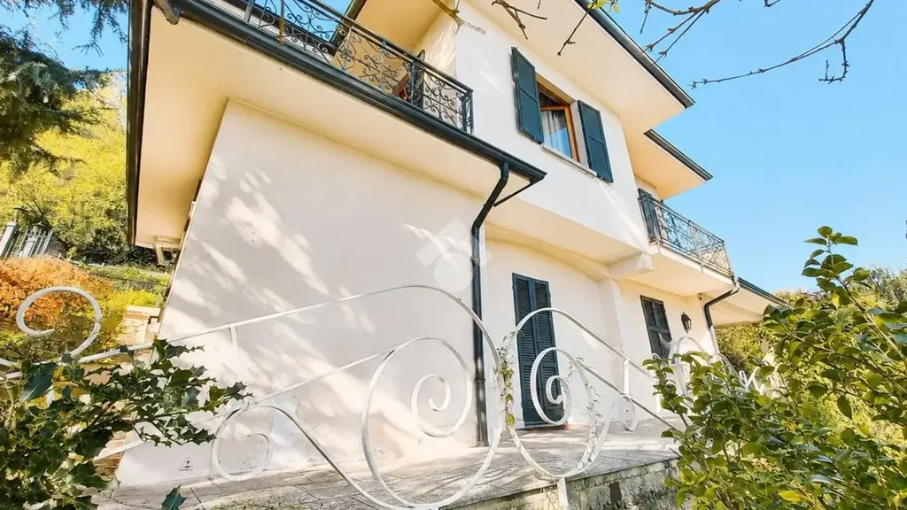 Esterno - Panoramic Villa with Garden in Ponte Lambro