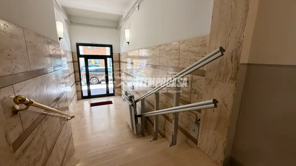 hallway_entrance
