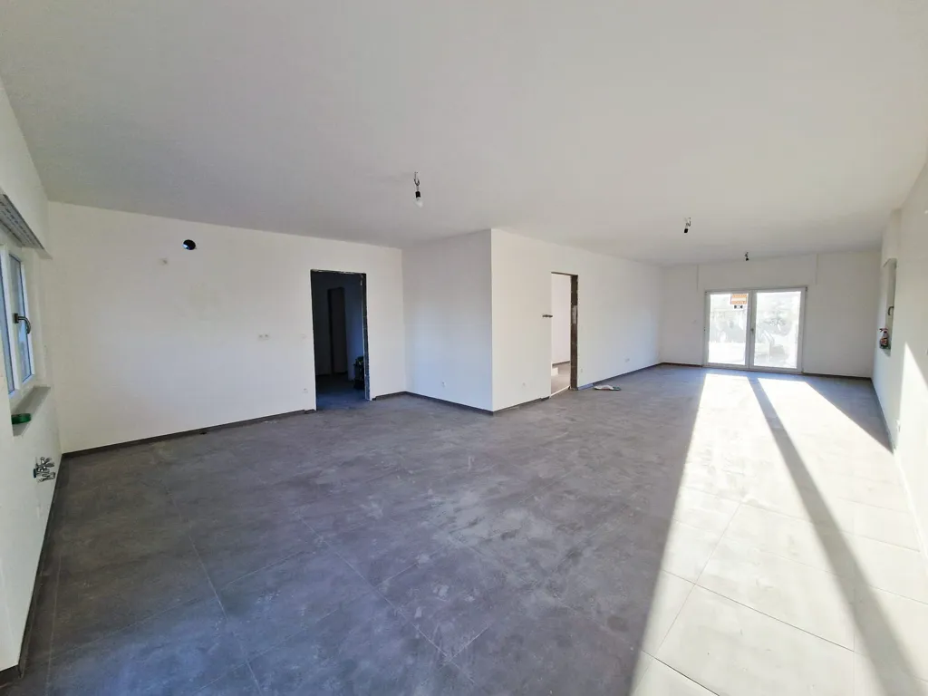 Séjour - Maison neuve avec cinq chambres à Bertogne