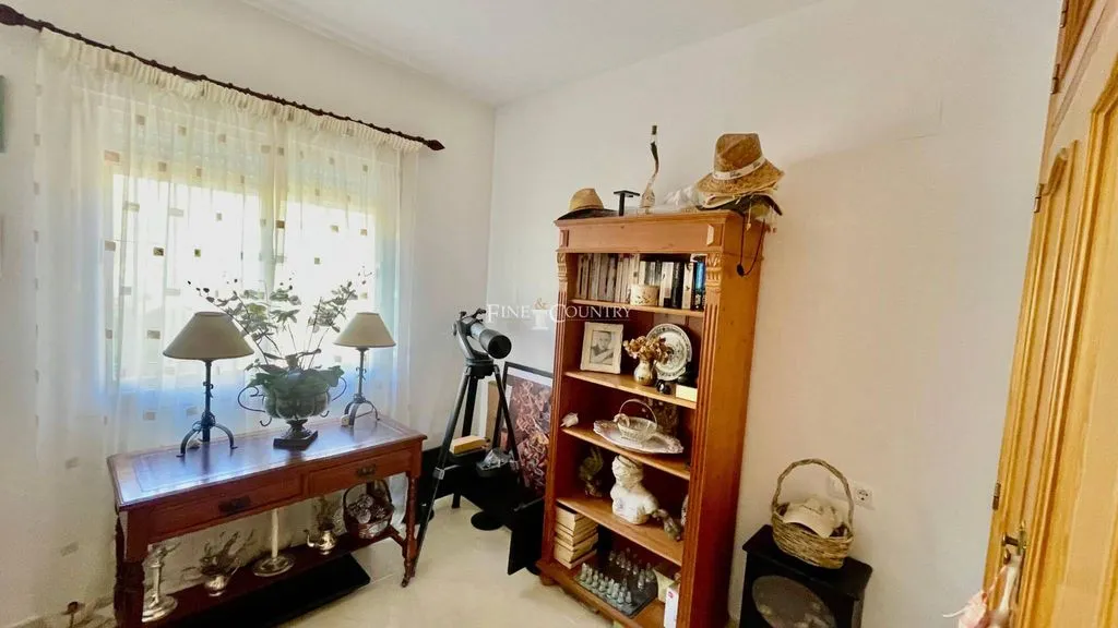 Bureau - Luxury Villa with Pool in Jalon Valley, Valencia