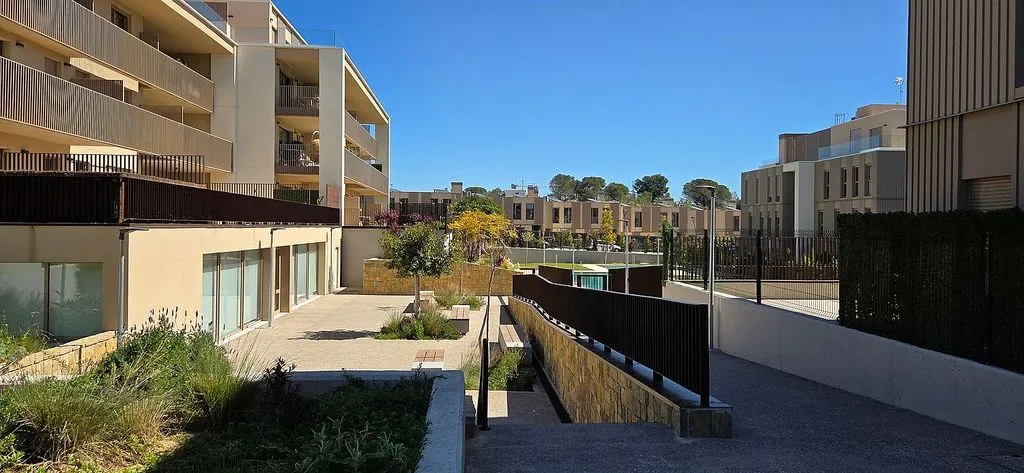 Aed - New Flat with Pool in Campolivar