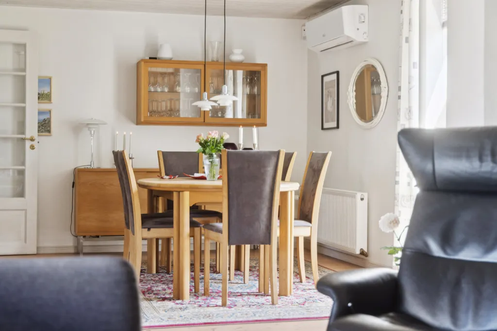 Dining Room - Functional Villa with South-West Terrace in Åbyen