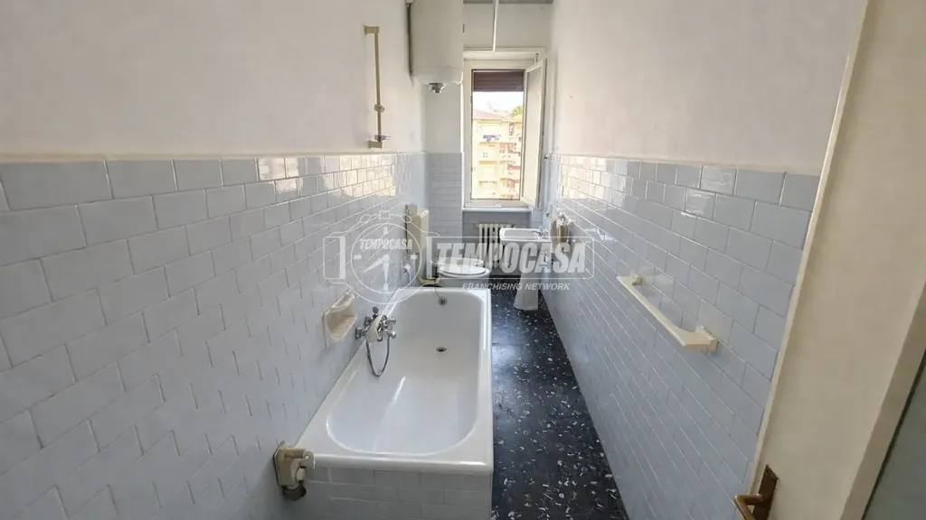 Vannitoad - Top Floor Flat with Terrace in Cuorgnè