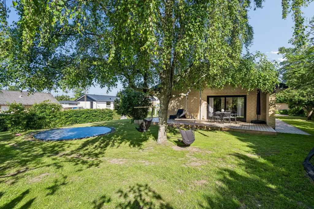 Giardino - Friggsvej Villa with Garden in Hjørring