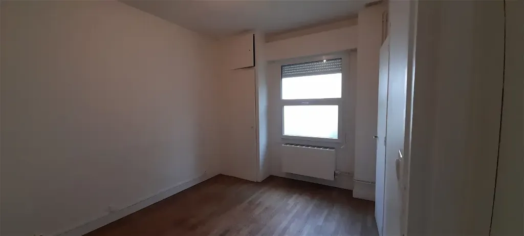 Pièces - Appartement Lumineux avec Garage à Limoges