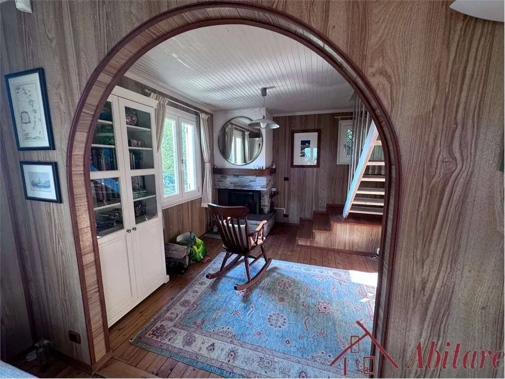 Séjour - Villa with Garden and Open Views in Borgomale