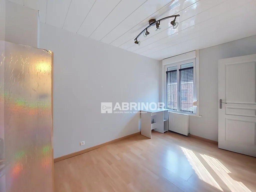 Chambres - Maison en Impasse avec Terrasse à Houplines