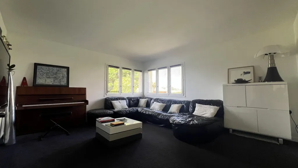 Elutuba - Renovated Villa with Pool in Lissieu