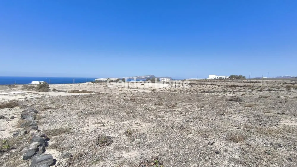Jardin - Plot with Sea View in Santorini Acrotiri
