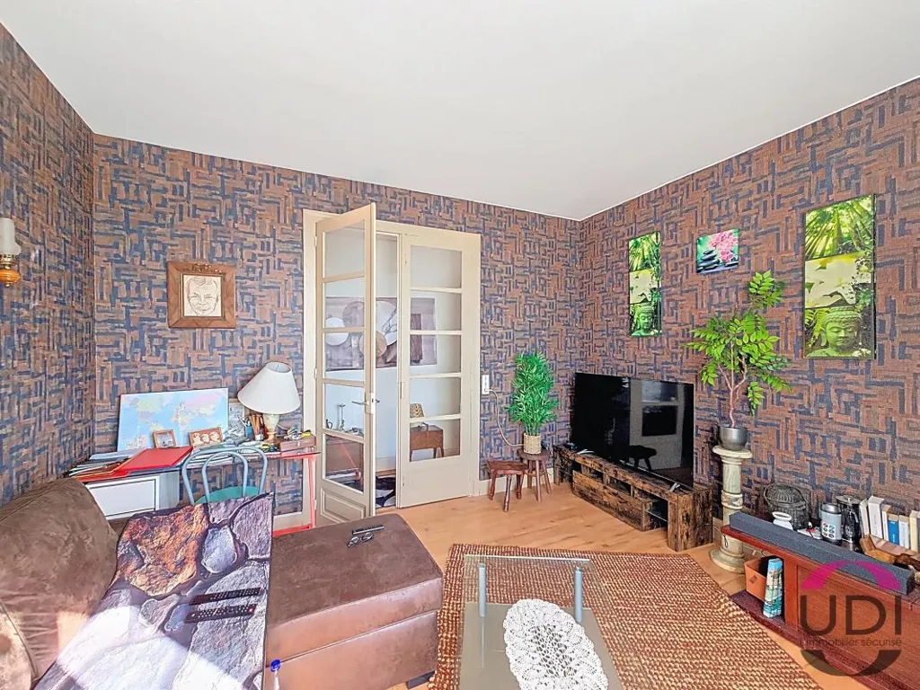 Elutuba - Flat with Parking in Montluçon Centre