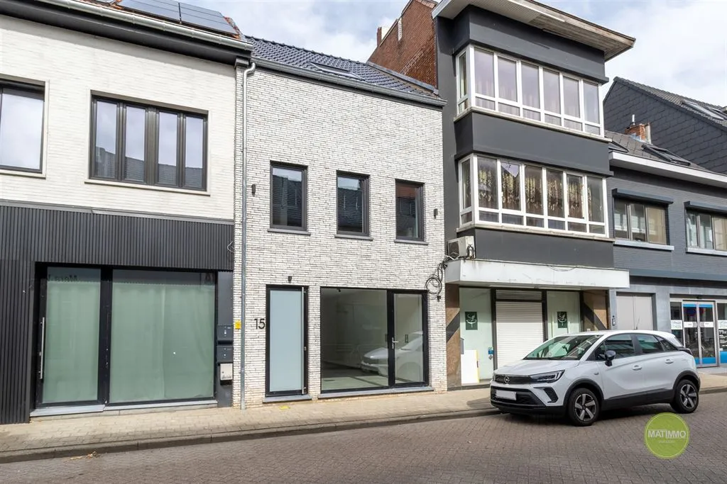 Välivaade - Renovated Duplex with Shop in Meerhout