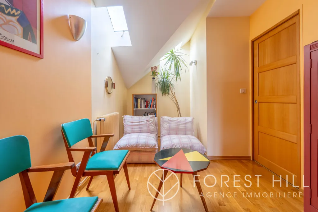 Elutuba - T4 Apartment, Last Floor, Old Tours