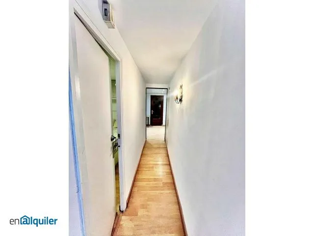 Hallway - Furnished Flat with Accessible Features in Sant Martí