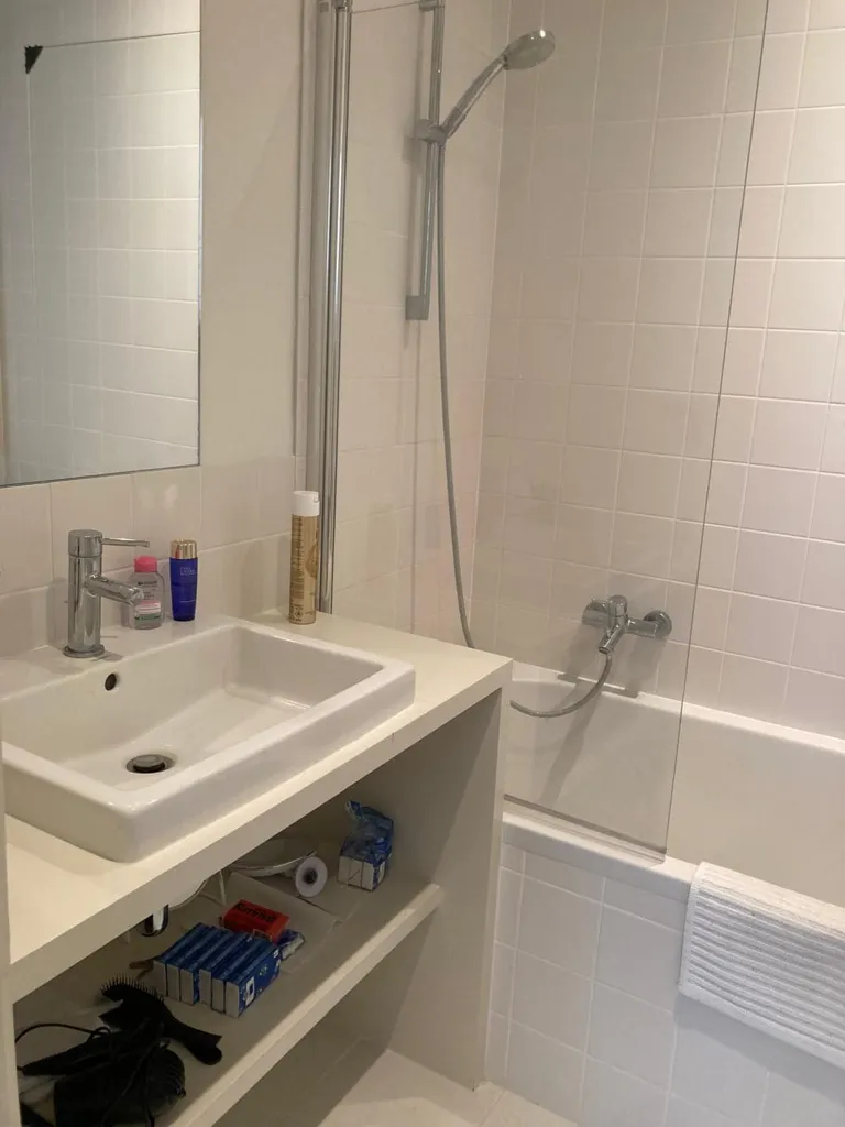 Salles de bain - Appartement avec Balcon dans le Centre de Bruxelles