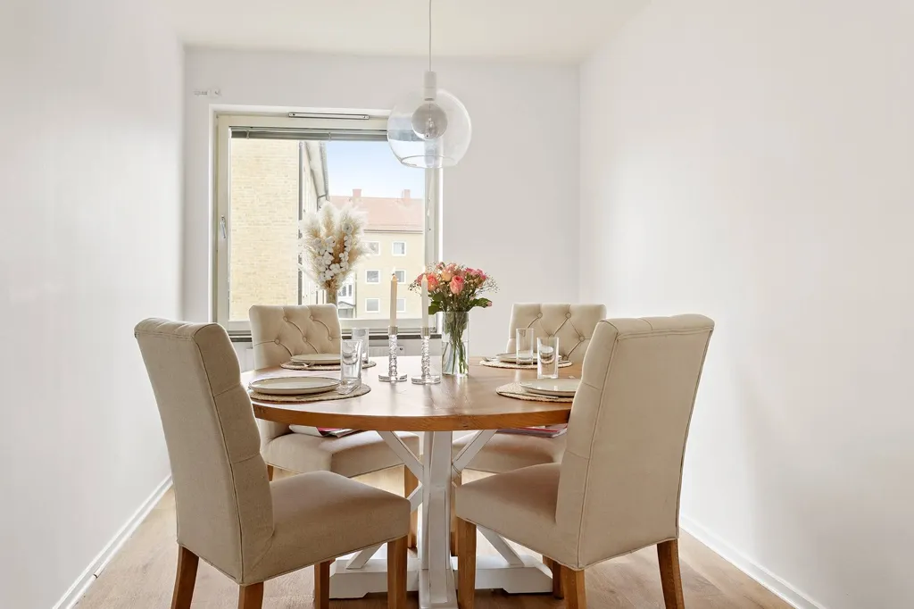 Dining Room - Apartment with South-Facing Balcony in Trelleborg