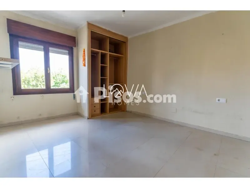Rooms - Large House with Garden in Adarzo, Santander