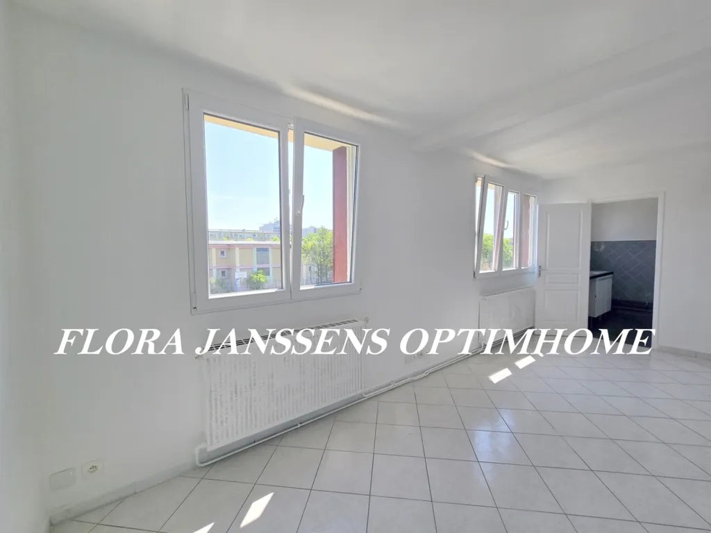 Toad - Spacious 4-Piece Apartment in Argenteuil