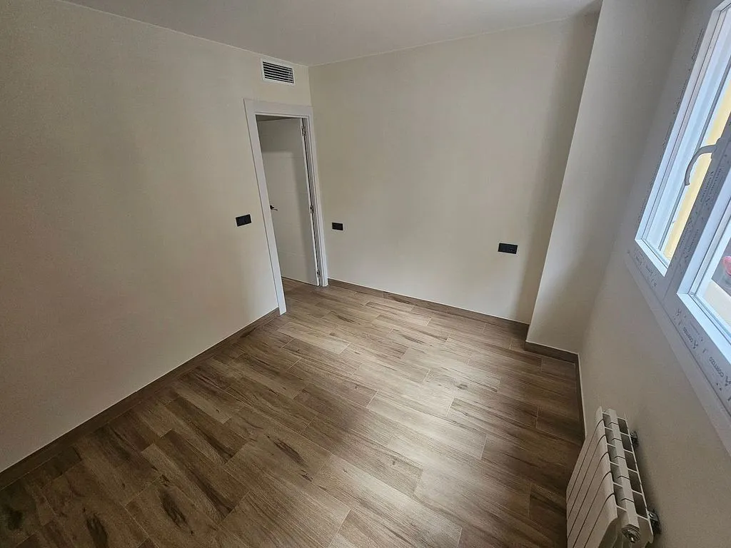 Rooms - Bright 2-Bedroom Flat in Jesús District, Zaragoza