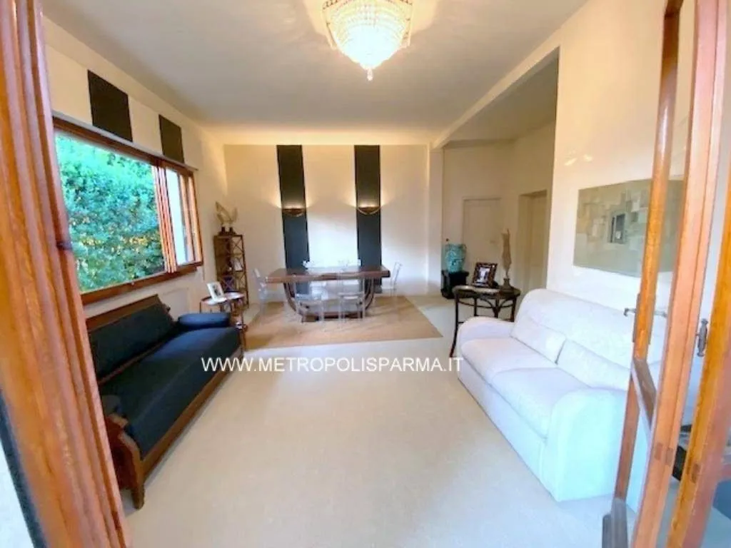 Living Room - Luxury Villa with Garden in Forte dei Marmi