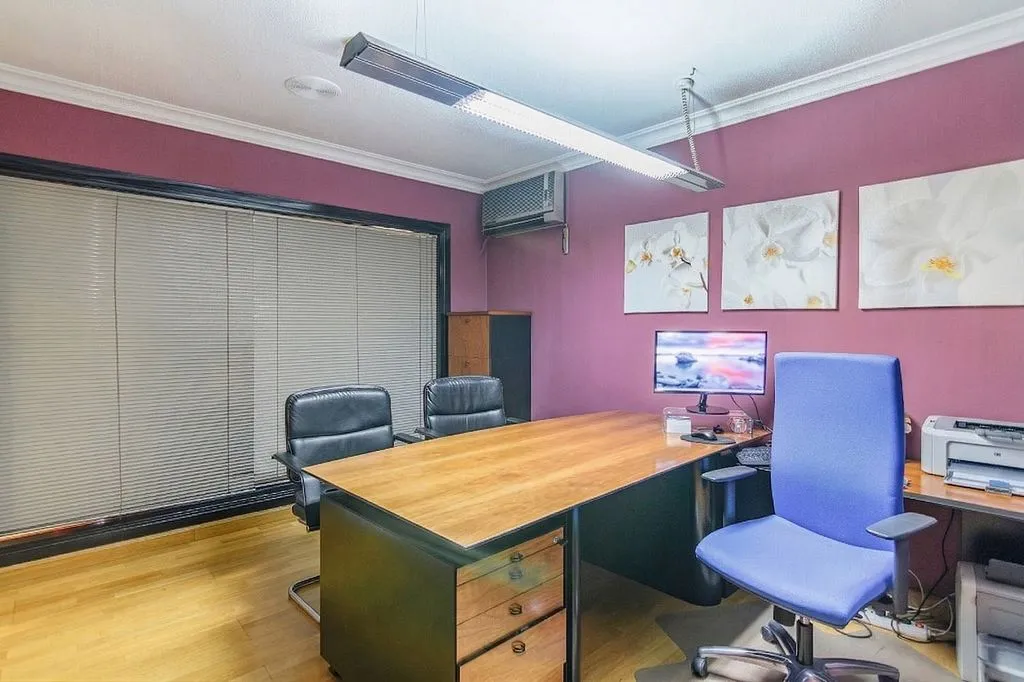Bureau - Flat with Central Heating in Oviedo