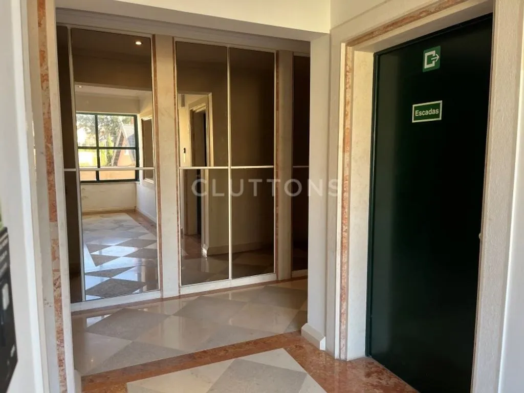 Entrée - Luxury Apartment with Pool in Monte Estoril, Cascais
