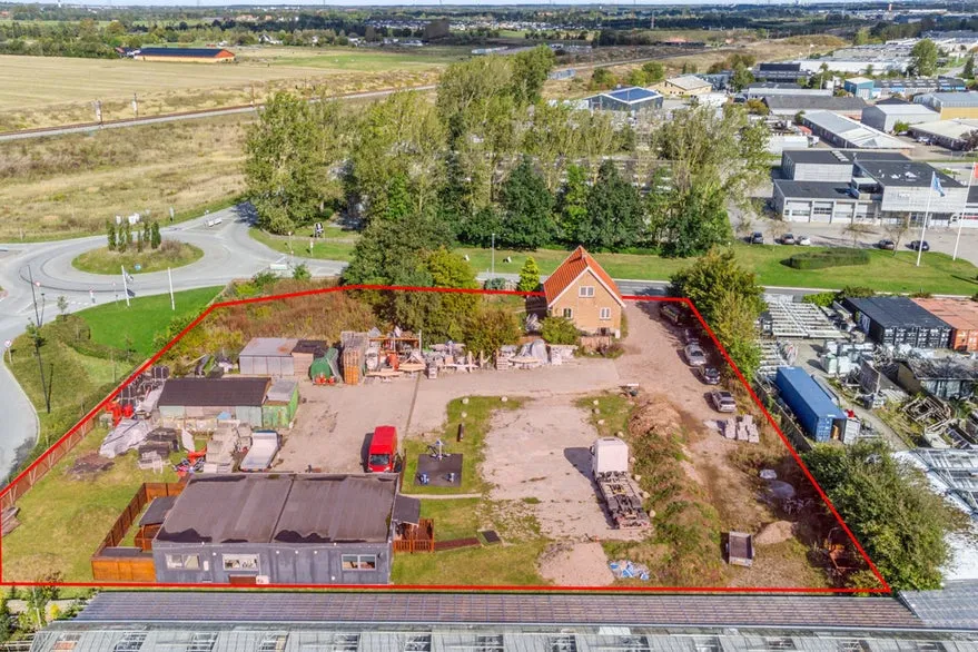Vista aerea - Commercial Plot with Development Potential in Greve