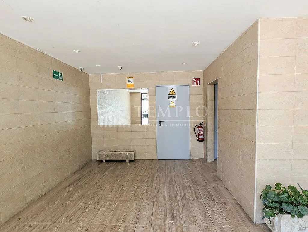 hallway_entrance