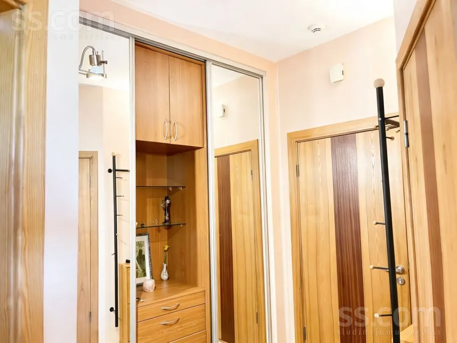 Entrée - Modern 2-Bedroom Flat with Garden in Jugla, Riga