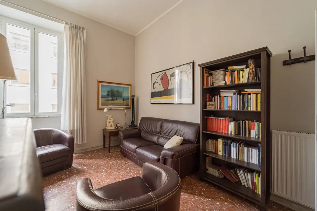 Elutuba - Triplex with Double Exposure in Ludovisi, Rome