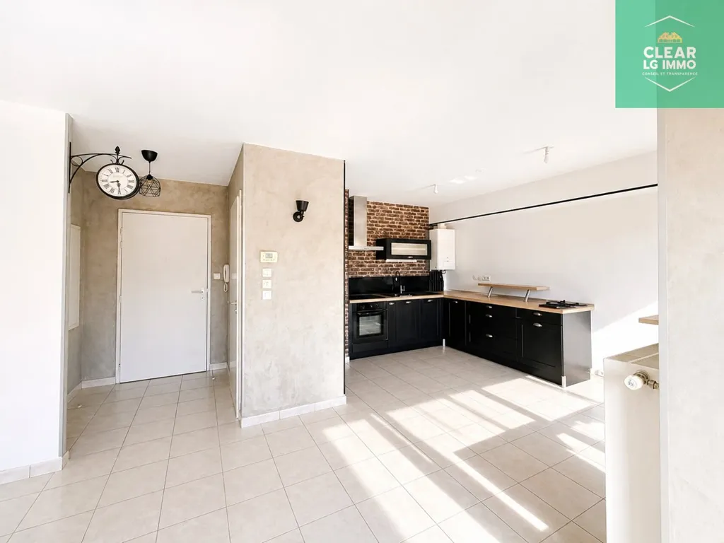 Kitchen - Charming 2-Bed Flat with Balcony in Fameck