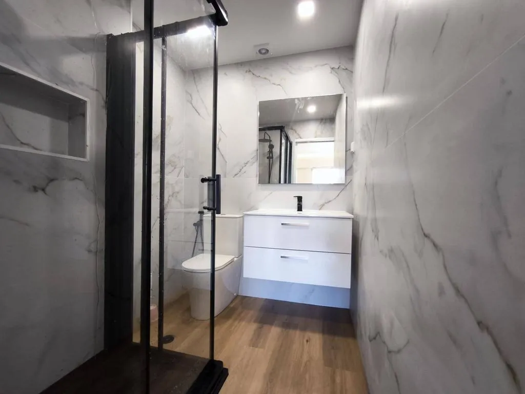 Bagni - Luxury Flat with Balcony in Odivelas, Lisbon