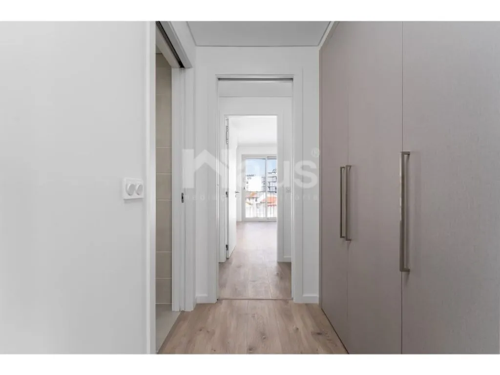 Rooms - New T3+1 Flat with Parking in Montijo