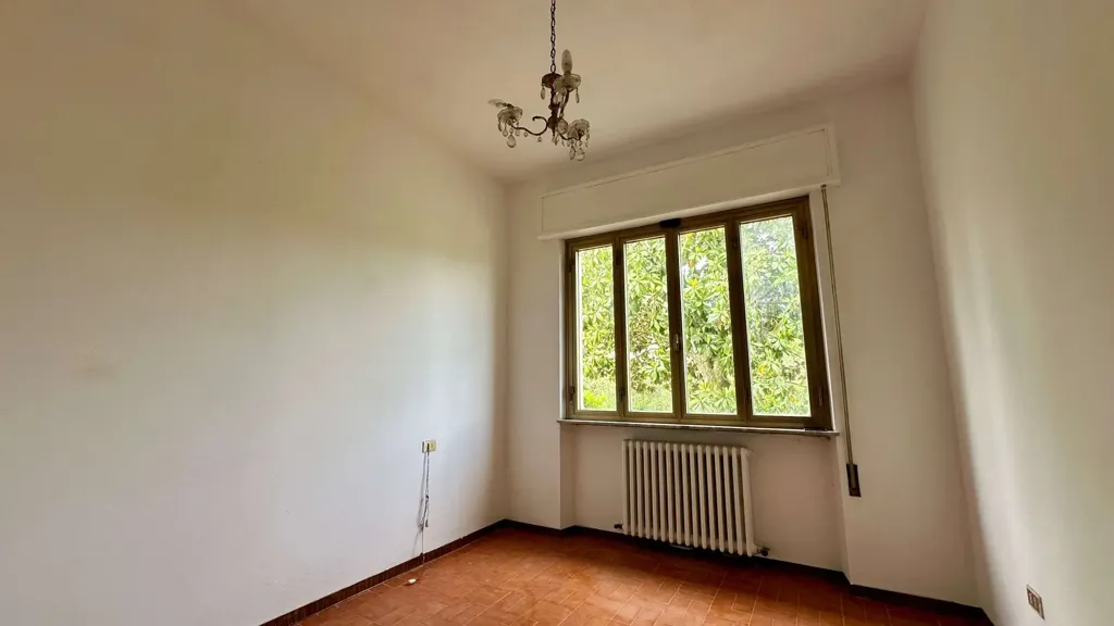 Toad - Villa with Garden in Capannori