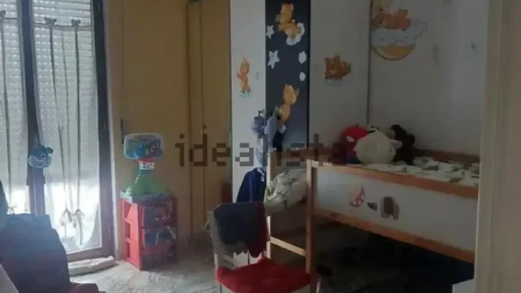 Chambres - 4-Bedroom Apartment with Balcony in Florence