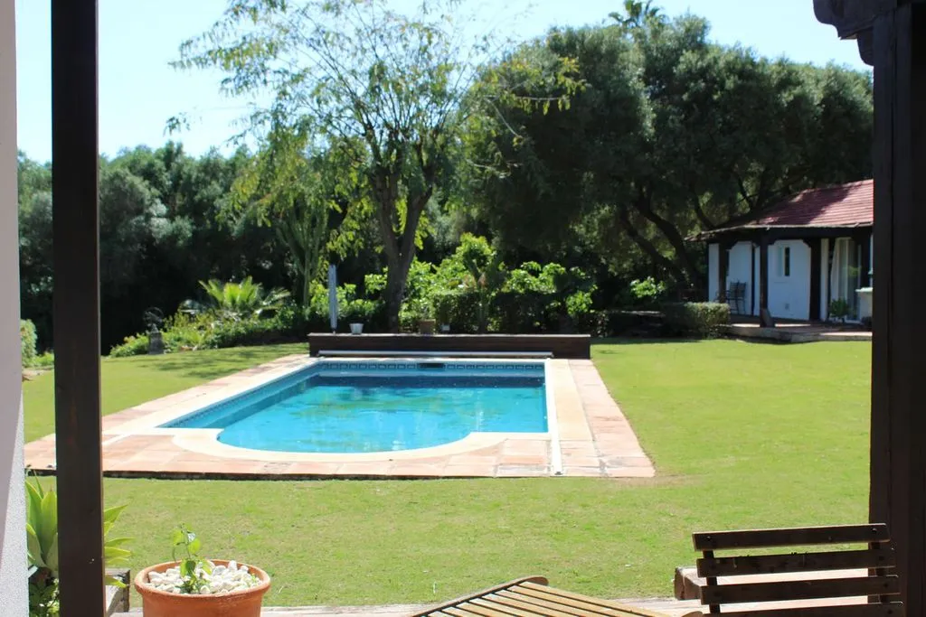 Piscine - Chalet with Pool and Terrace in Sotogrande Costa
