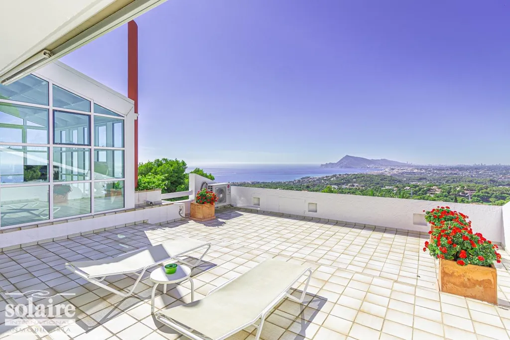 Terrace - Renovated Villa with Sea View in Altea